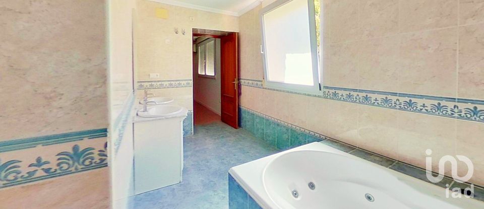 House 4 bedrooms of 400 m² in Alicante/Alacant (03015)