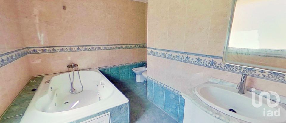 House 4 bedrooms of 400 m² in Alicante/Alacant (03015)