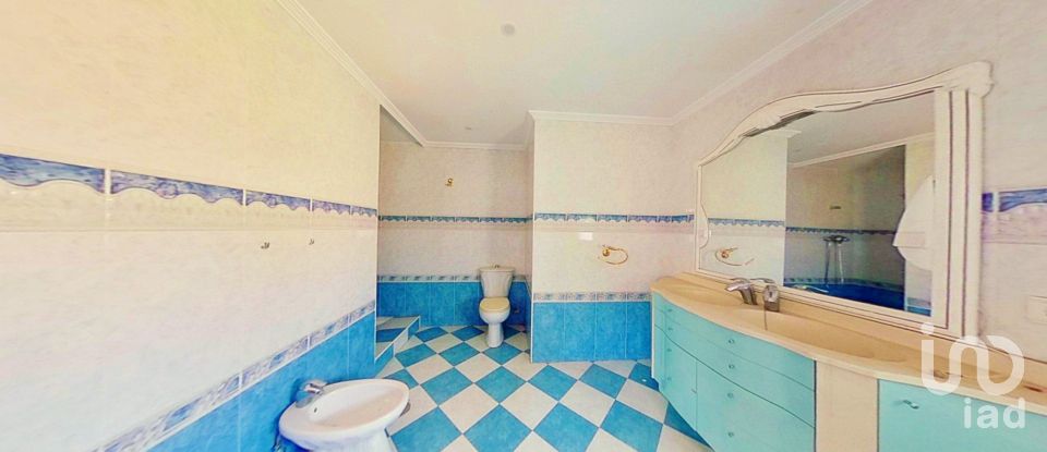 House 4 bedrooms of 400 m² in Alicante/Alacant (03015)