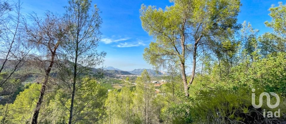 Terreno urbano de 4.006 m² en Ador (46729)