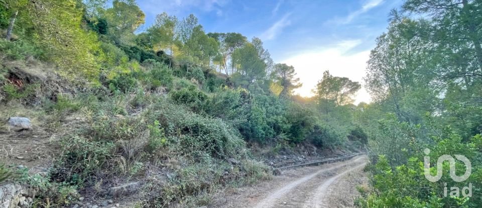 Terreno urbano de 4.006 m² en Ador (46729)