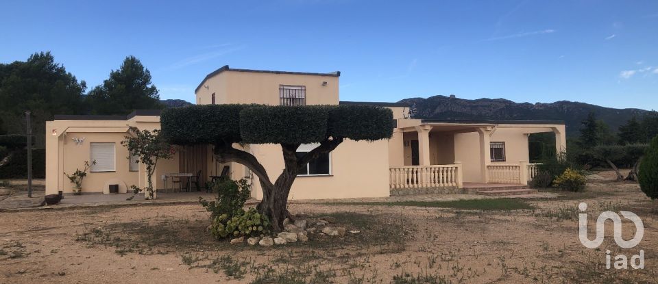 Casa rústica 4 habitacions de 210 m² a Aldover (43591)