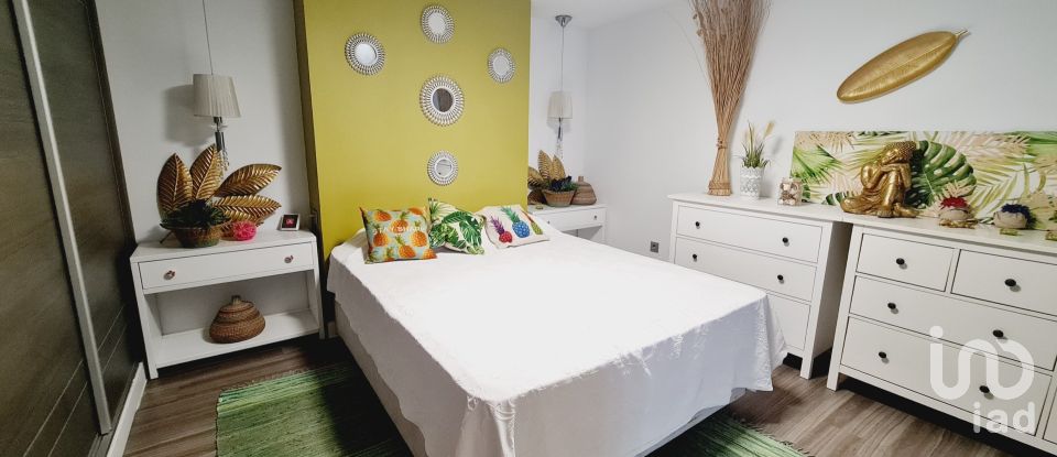 Pis 1 habitació de 65 m² a Casares (29690)