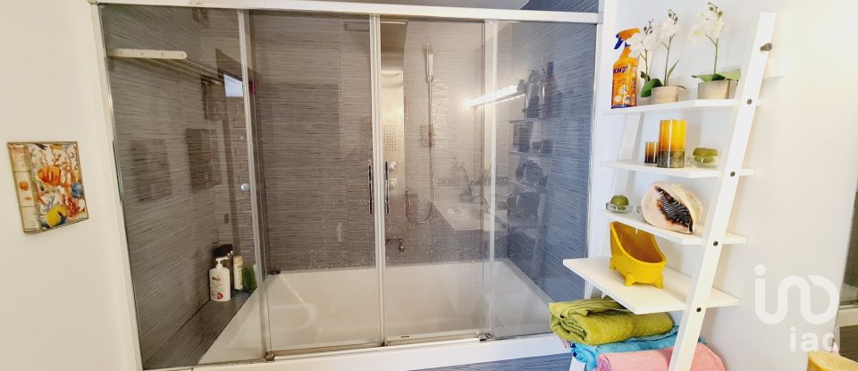 Pis 1 habitació de 65 m² a Casares (29690)