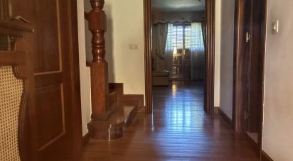 Casa 4 habitacions de 292 m² a Trobajo del Camino (24010)