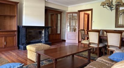 Casa 4 habitacions de 292 m² a Trobajo del Camino (24010)