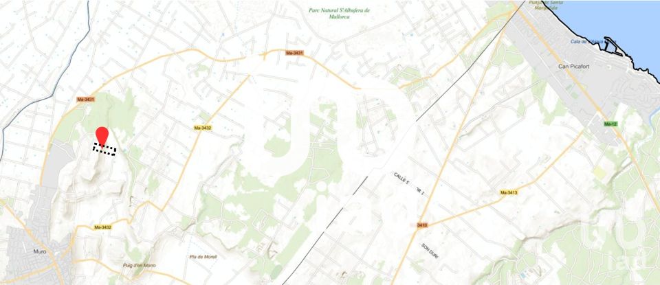 Land of 22,239 m² in Muro (07440)