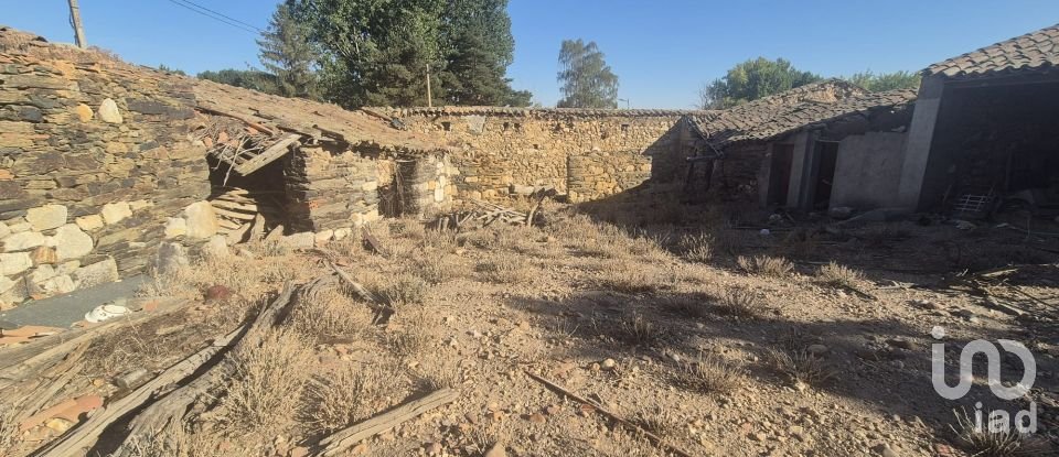 Casa de pueblo 4 habitaciones de 614 m² en Villagonzalo de Tormes (37893)