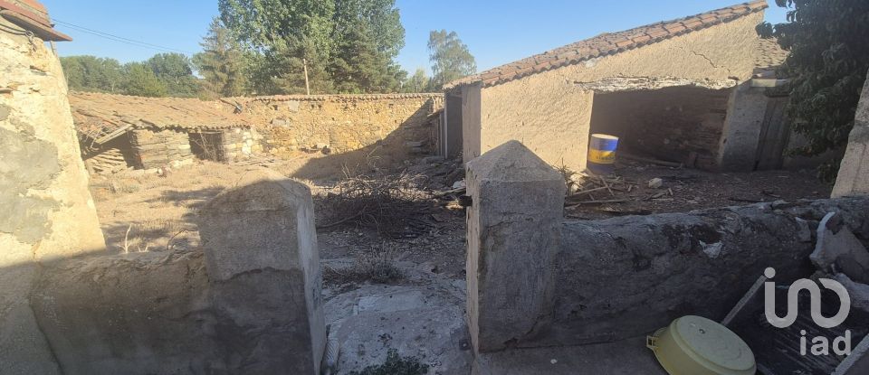 Casa de pueblo 4 habitaciones de 614 m² en Villagonzalo de Tormes (37893)