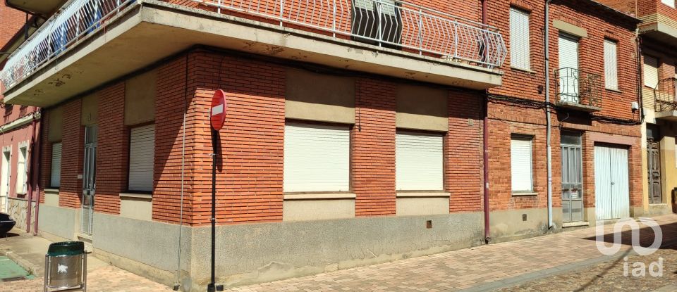 Casa de pueblo 11 habitaciones de 290 m² en Hospital de Órbigo (24286)