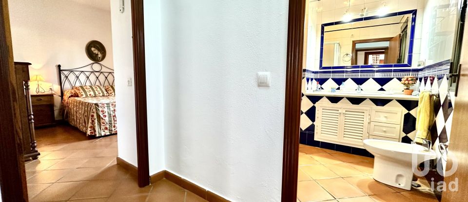 Casa 4 habitaciones de 222 m² en Lepe (21440)