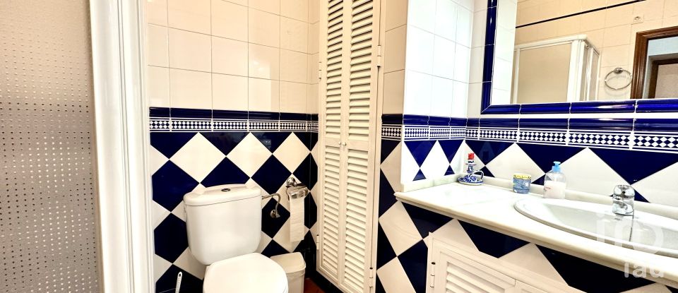 Casa 4 habitaciones de 222 m² en Lepe (21440)