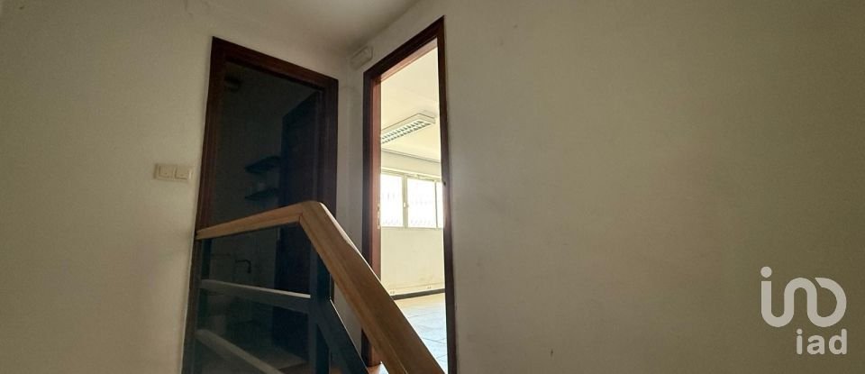 Surface diverse de 900 m² à Poligono Villacedre (24009)