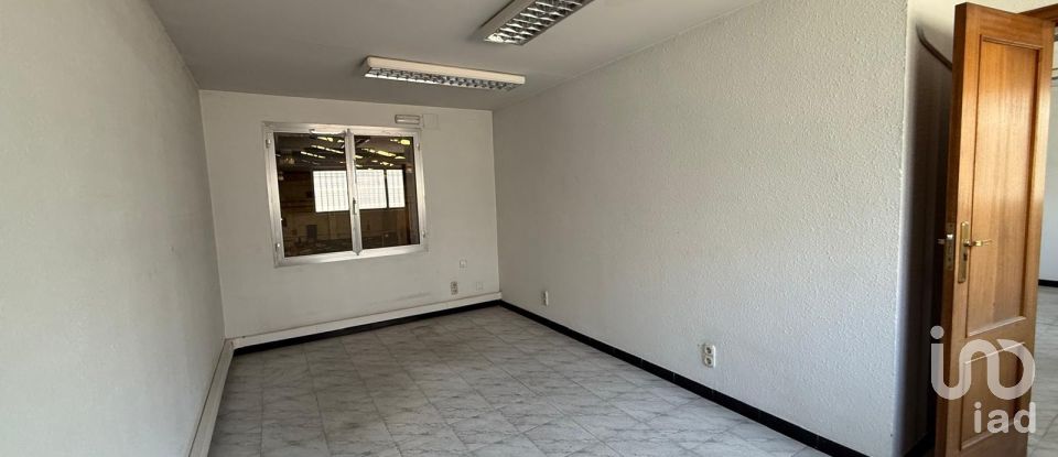 Surface diverse de 900 m² à Poligono Villacedre (24009)