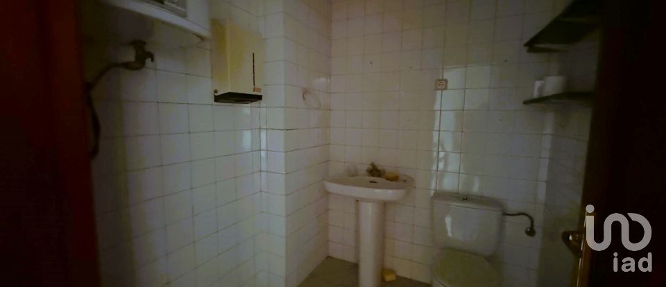 Surface diverse de 900 m² à Poligono Villacedre (24009)