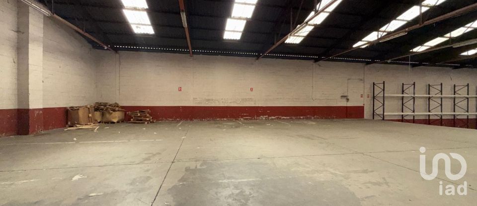 Varias superficies de 889 m² en Poligono Villacedre (24009)