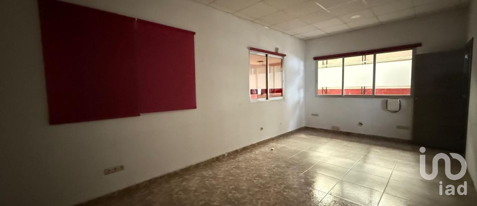 Varias superficies de 889 m² en Poligono Villacedre (24009)