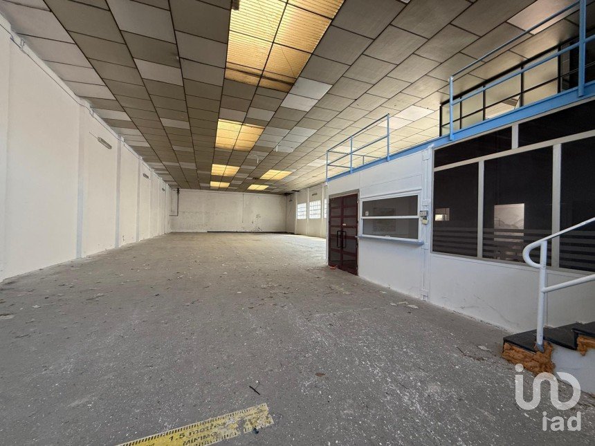 Boutique/Local commercial de 602 m² à Poligono Villacedre (24009)