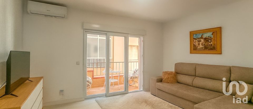 Pis 3 habitacions de 64 m² a El Campello (03560)