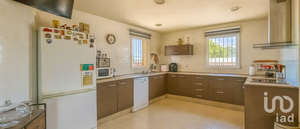 Vivienda unifamiliar  4 habitaciones de 308 m² en Alicante/Alacant (03699)