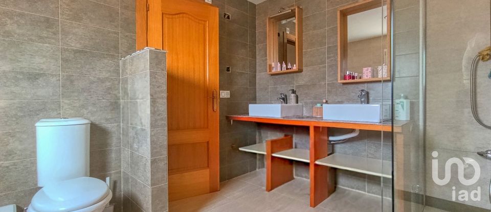 Vivienda unifamiliar  4 habitaciones de 308 m² en Alicante/Alacant (03699)