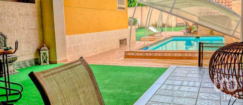 Vivienda unifamiliar  4 habitaciones de 308 m² en Alicante/Alacant (03699)