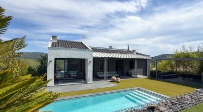 Casa 3 habitaciones de 235 m² en Argentona (08310)