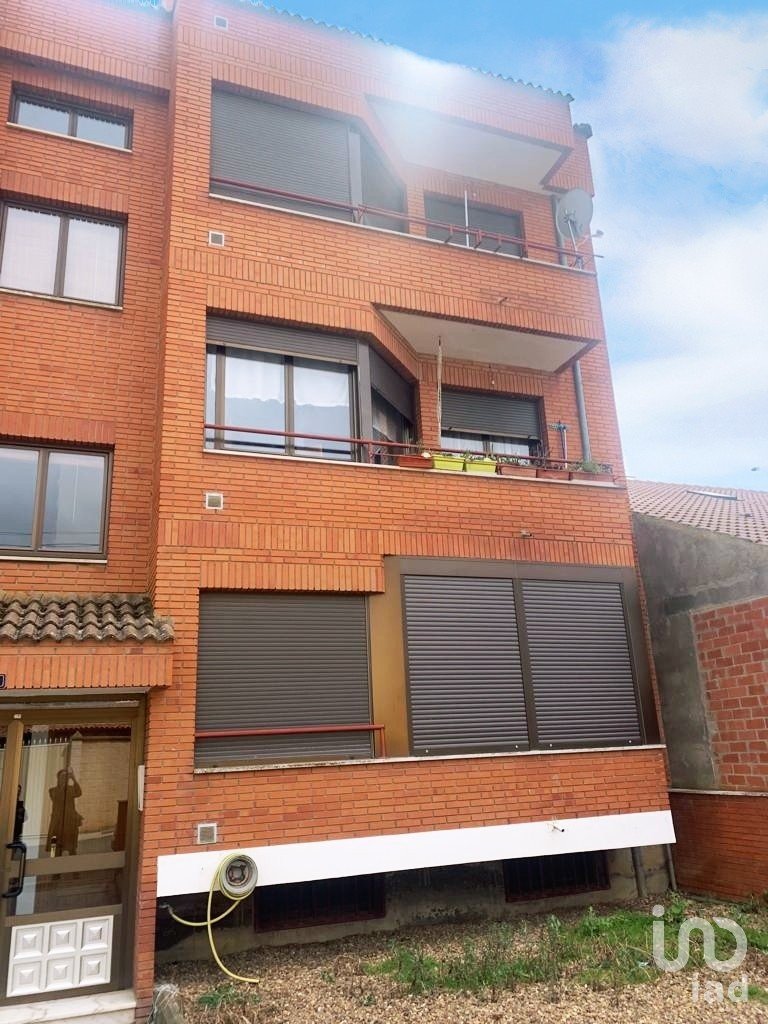 Pis 2 habitacions de 70 m² a Villamañán (24234)