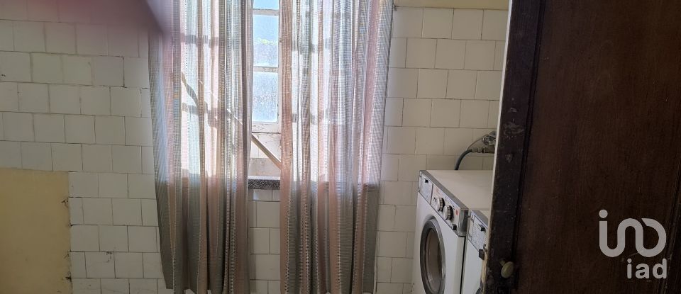 Casa de poble 7 habitacions de 300 m² a San Sadurniño (15560)