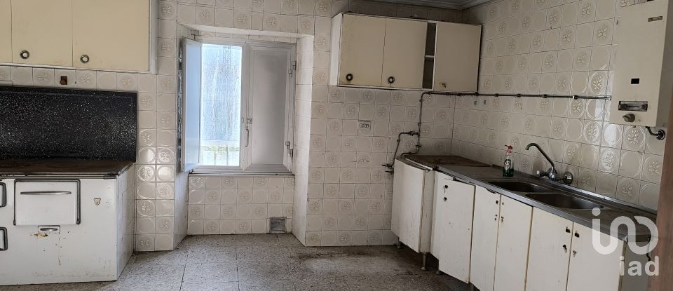 Casa de poble 7 habitacions de 300 m² a San Sadurniño (15560)