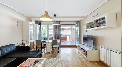 Piso 3 habitaciones de 137 m² en Caldigüela (36610)