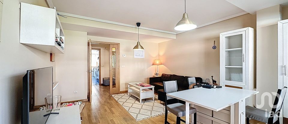 Piso 3 habitaciones de 137 m² en Caldigüela (36610)