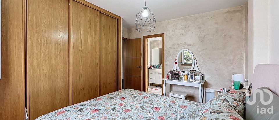 Piso 3 habitaciones de 137 m² en Caldigüela (36610)