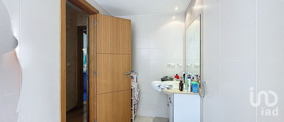 Piso 3 habitaciones de 137 m² en Caldigüela (36610)