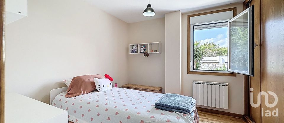 Piso 3 habitaciones de 137 m² en Caldigüela (36610)