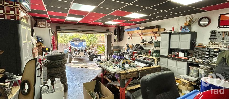 Apartment in house  3 bedrooms of 128 m² in Riells del Fai (08416)