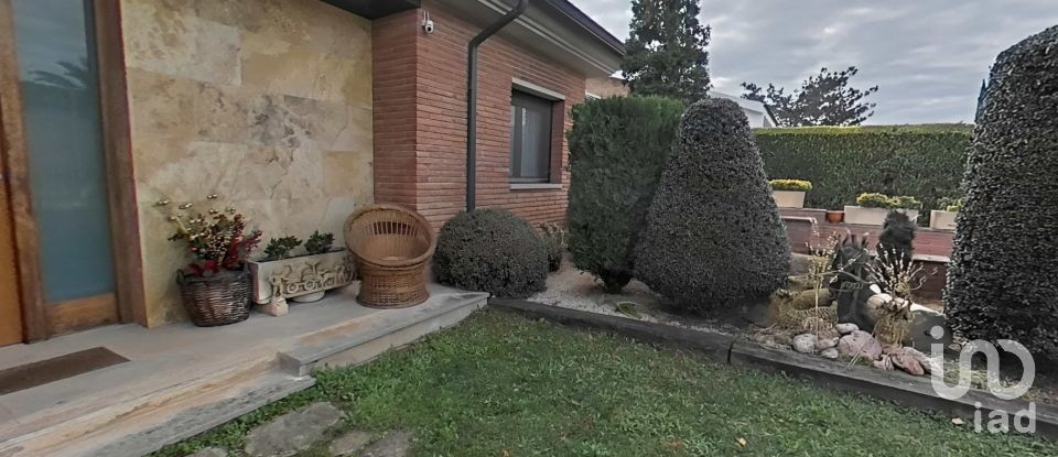 Maison 6 chambres de 376 m² à Alpicat (25110)