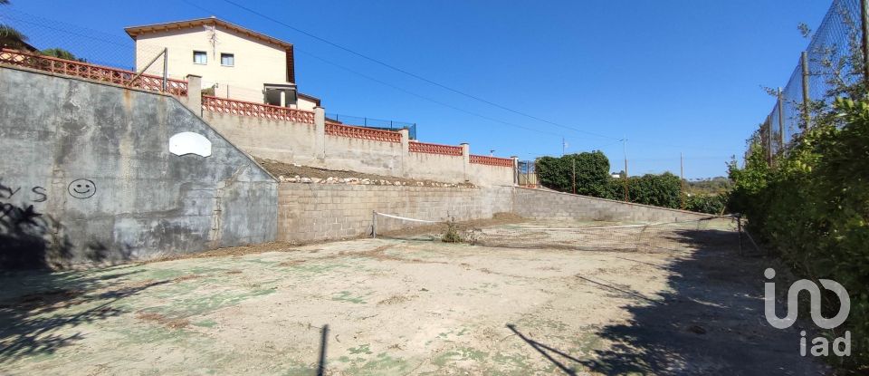 Terreno urbano de 592 m² en Castellet i la Gornal (08729)