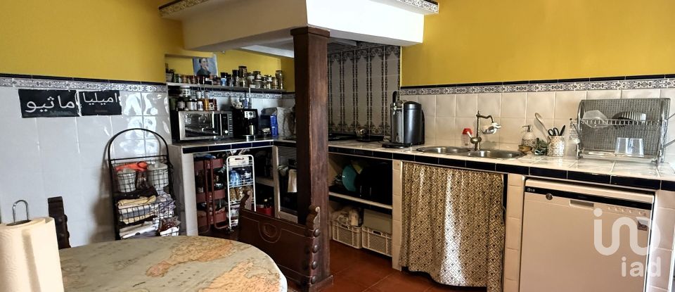 Casa de pueblo 3 habitaciones de 323 m² en Los Santos de la Humosa (28817)