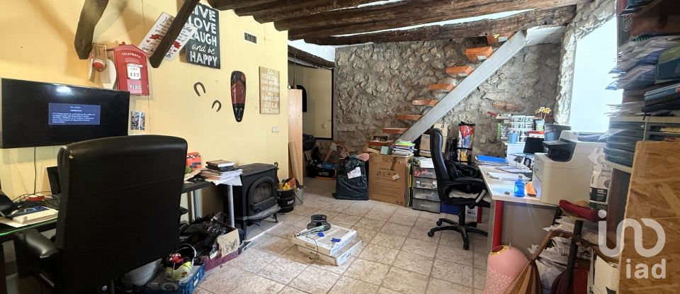 Casa de pueblo 3 habitaciones de 323 m² en Los Santos de la Humosa (28817)