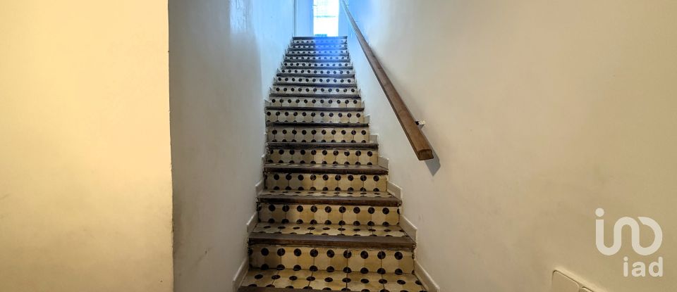 Casa de pueblo 3 habitaciones de 323 m² en Los Santos de la Humosa (28817)