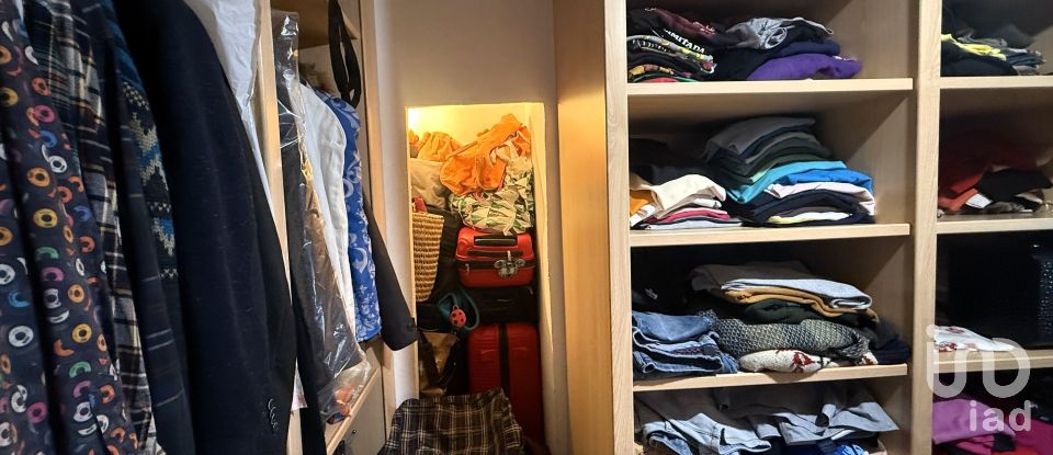 Casa de pueblo 3 habitaciones de 323 m² en Los Santos de la Humosa (28817)