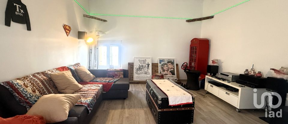 Casa de pueblo 3 habitaciones de 323 m² en Los Santos de la Humosa (28817)