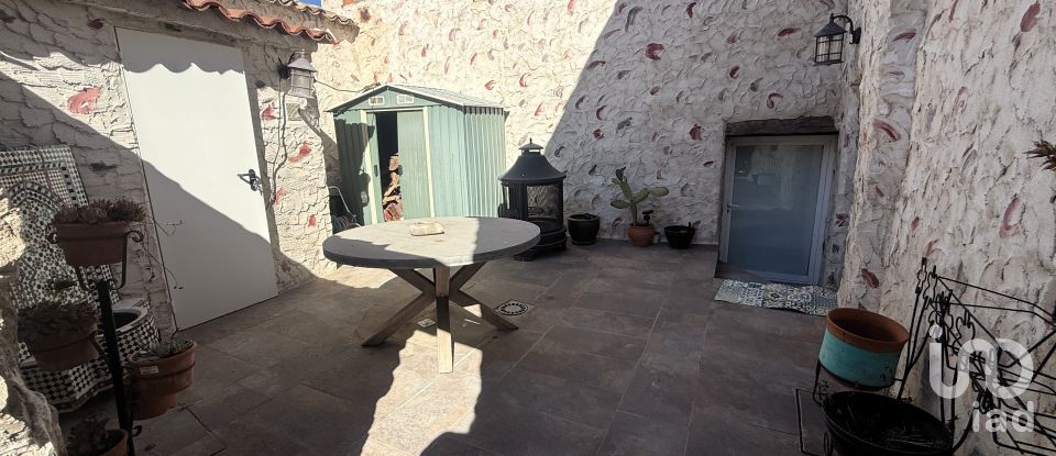 Casa de pueblo 3 habitaciones de 323 m² en Los Santos de la Humosa (28817)