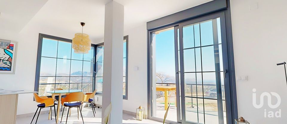 Casa 3 habitacions de 120 m² a Polop (03520)