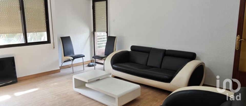 Piso 3 habitaciones de 107 m² en Crevillent (03330)