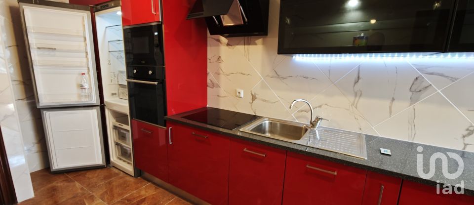 Piso 3 habitaciones de 107 m² en Crevillent (03330)