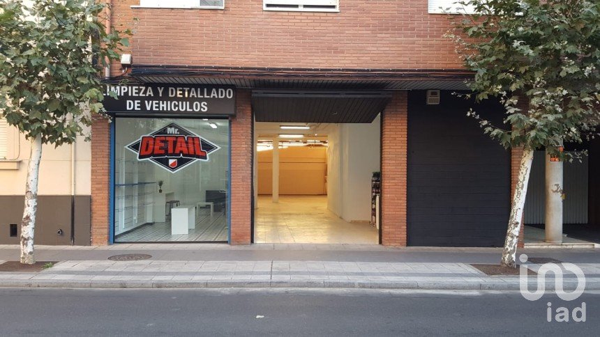 Boutique/Local commercial de 611 m² à León (24008)