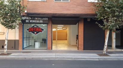 Shop / premises commercial of 611 m² in León (24008)