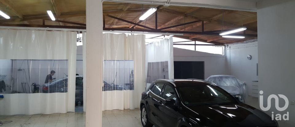 Boutique/Local commercial de 611 m² à León (24008)